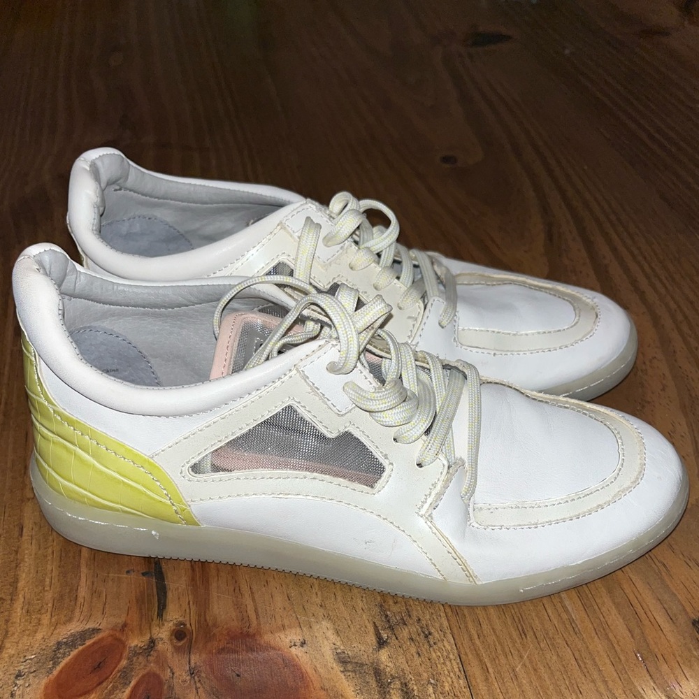 Dolce Vita women’s shoes (7.5) make an offer